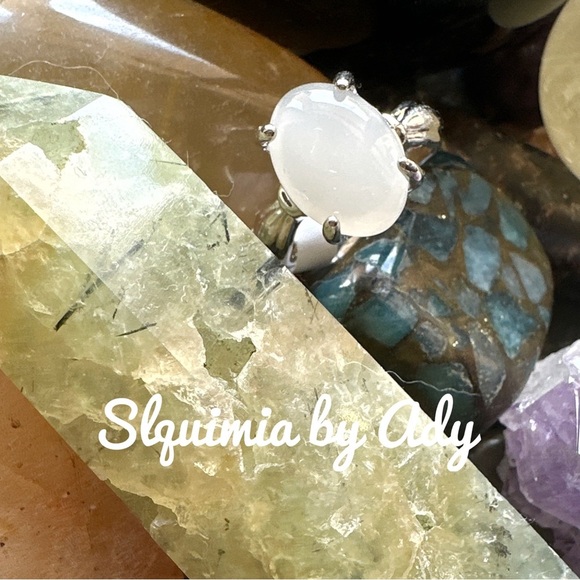 White Quartz silver gem ring - Picture 2 of 3